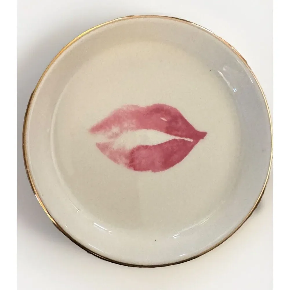 Lips Jewelry Make Up Trinket Ceramic Tray New!